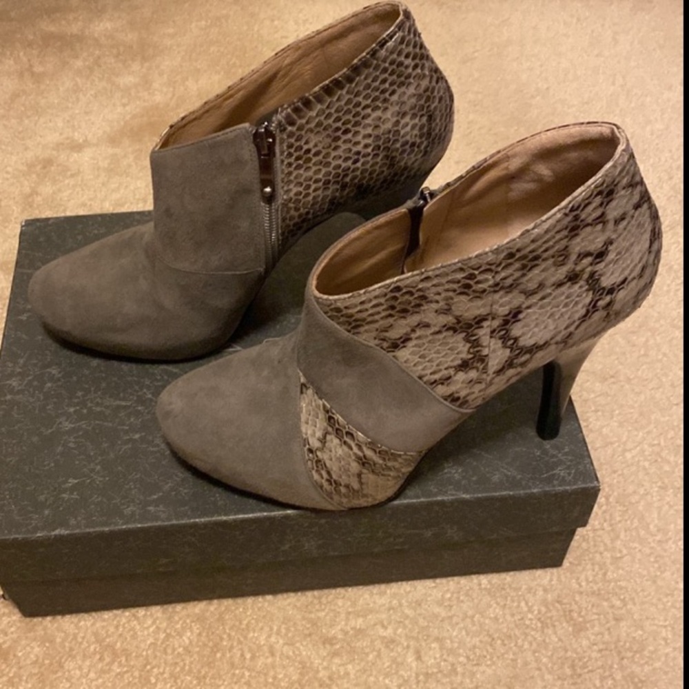 Women’s Via Spiga shoes